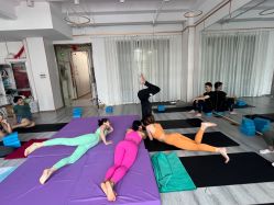 -亚太瑜伽普拉提学院