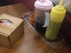 -丽虹云南过桥米线(兴工街店)