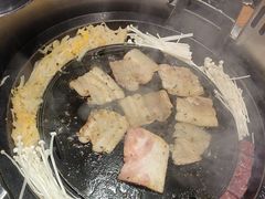 -滋滋烤肉(解放路创客店)