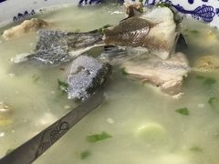 -邱二餐馆