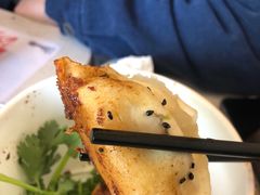 -香山胡记吴江路生煎(灵山路店)