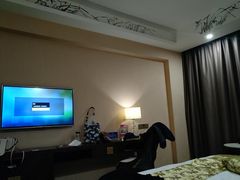 -金皇国际大酒店(桂林两江四湖火车站店)