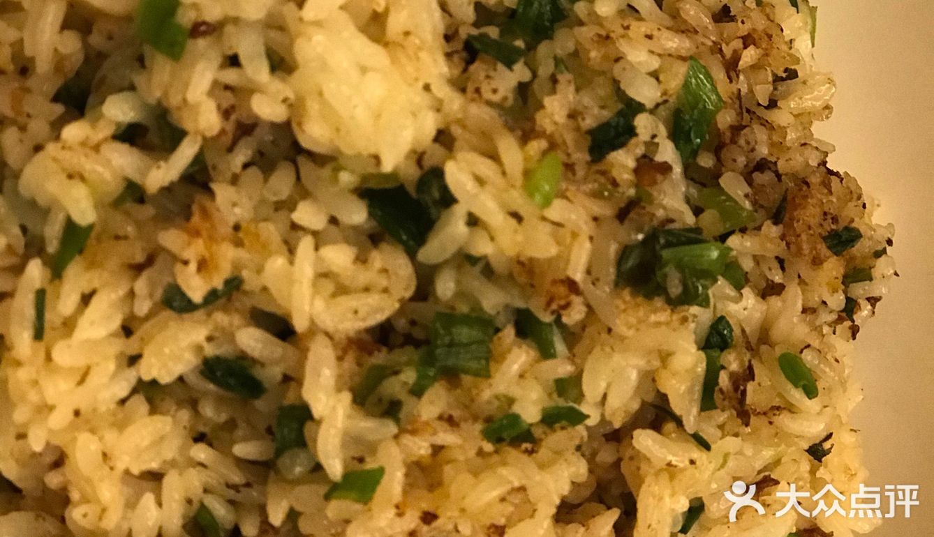 咸菜素鸡：配料：素鸡，咸菜