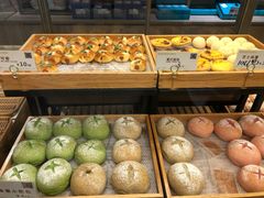 -顶东面包花园·生日蛋糕(世博店)