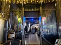 -不误正夜·精酿啤酒馆(富临理工店)