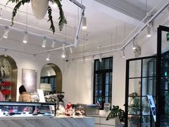 -Fridi Patisserie Cafe