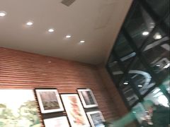 -星巴克(上海虹桥新天地二店)