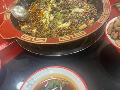 -烧哥美蛙肥肠鱼火锅·十五年社区店