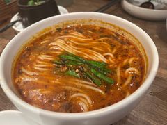 小锅米线-云海肴云南菜(浦江欢乐颂店)