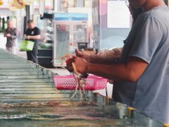 -三亚火车头万人海鲜广场