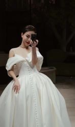 -Lady  Jane高端婚纱礼服馆