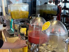 -荣誉国际酒店-云顶旋转餐厅