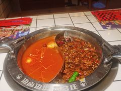 鸳鸯锅-贤合庄卤味火锅(勒泰中心店)