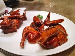 脆皮烤乳鸽-御宝轩(益丰·外滩源店)