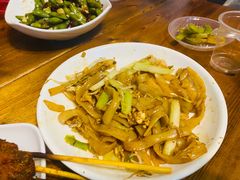 -老街烧烤(华中农业大学梧桐路步行街店)