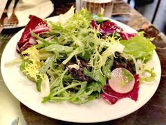 田园蔬菜沙拉配梅子油醋汁-LESCEDARS Brasserie Bistro香柏树