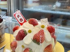 -花花卷卷·鲜食蛋糕(静安久光百货店)