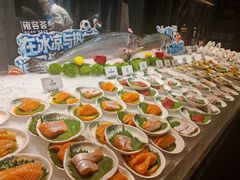-雍容荟帝王蟹活龙虾展台自助(IFS黑金店)