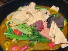 -万记麻辣烫国展总店