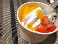 雪糕-广州万富希尔顿酒店·感趣自助餐厅·金秋蟹宴生蚝海鲜刺身烧烤