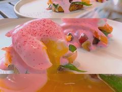 粉粉的班尼迪克蛋-CHILLAX轻乐时(侨建·Hi City店)