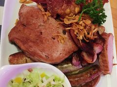 肉类拼盘-皇冠自酿啤酒坊(中国红街5号楼店)