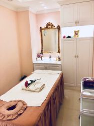 包房-蕾蕾美颜美容美体