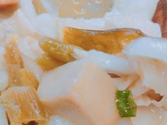 -周鱼小馆石锅酸菜鱼(活力汇店)