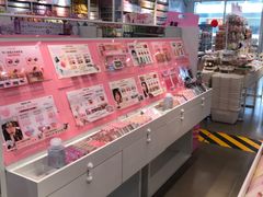 -名创优品(万达广场河东店)