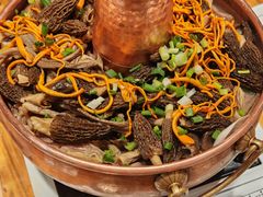 藏式牦牛土火锅-乡土特色.冷锅鱼.牦牛肉汤锅