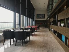 -上海虹桥西郊假日酒店