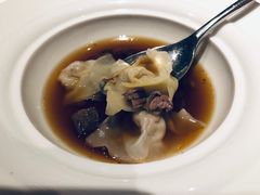 牛尾清汤佐黑松露饺子-蝶舍·MAISON PAPILLON