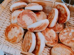 5块钱热腾腾转炉烧饼-黑鸡小馆(金源店)