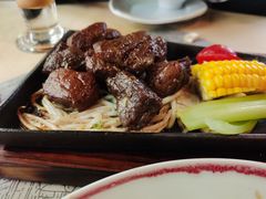铁锄牛肉-穹六人间 people 6(岳阳路店)