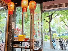 -丽丽三鲜螺蛳粉(田林路店)