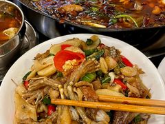 -鸿顺老铁锅美蛙鱼府(解放碑店)