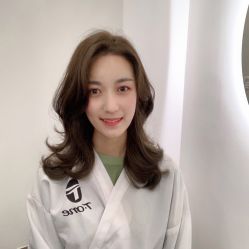 -AYO SALON
