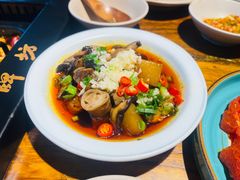 -老牌坊云南鱼豆花火锅(爱建店)