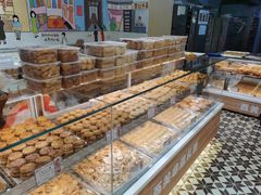 面包甜点陈列柜-赞记龙凤礼饼(广州市二宫向群宾馆店)