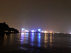 -上海滴水湖皇冠假日酒店