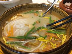 蒙自米线-一品滇香·云南菜(公益西桥店)