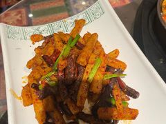 香辣藕条炒牛干巴-云海肴·汽锅鸡·云南代表菜(美罗城店)