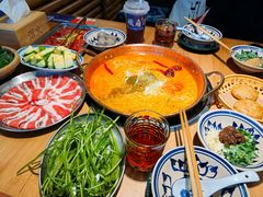 -洱火云南酸菜牛肉火锅(石景山当代商城店)