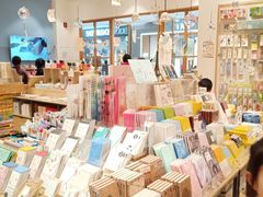 -猫的天空之城概念书店(印象城购物中心店)