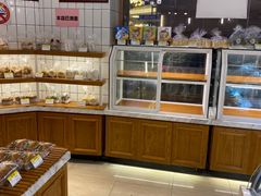 面包甜点陈列柜-老大昌(淮海中路店)