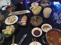 -唯爱KTV聚会餐厅(仙林东城汇店)