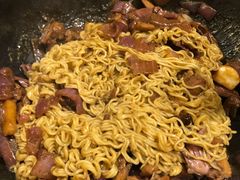 -胡须佬鸡煲四季火锅店(石厦西村直营店)