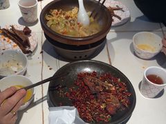 -阿瓦山寨·湘菜现炒·剁椒鱼头王(咸阳总店)