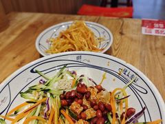 -陇上秦轩西安biangbiang面(EFC欧美金融商业城店)