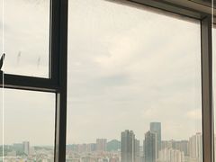 -深圳君逸国际酒店(龙岗横岗塘坑地铁站店)